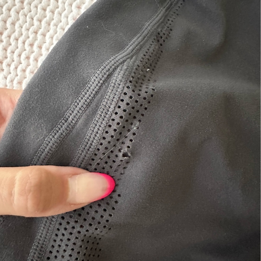 Alphalete Surface Pocket Laser Cut Leggings Dark Grey Size Small - Picture 10 of 10